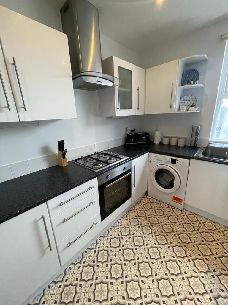 Cosy Seaview Apartment Tywyn Buitenkant foto